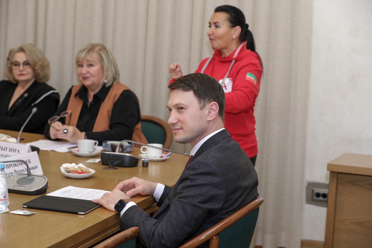 В Госдуме прошла встреча с участниками международного движения «Абилимпикс» из Республики Татарстан. 