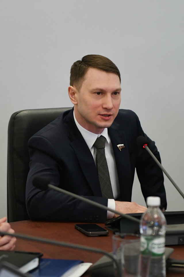 Провел встречу со студентами Казанского инновационного университета им. В.Г. Тимирясова (КИУ).