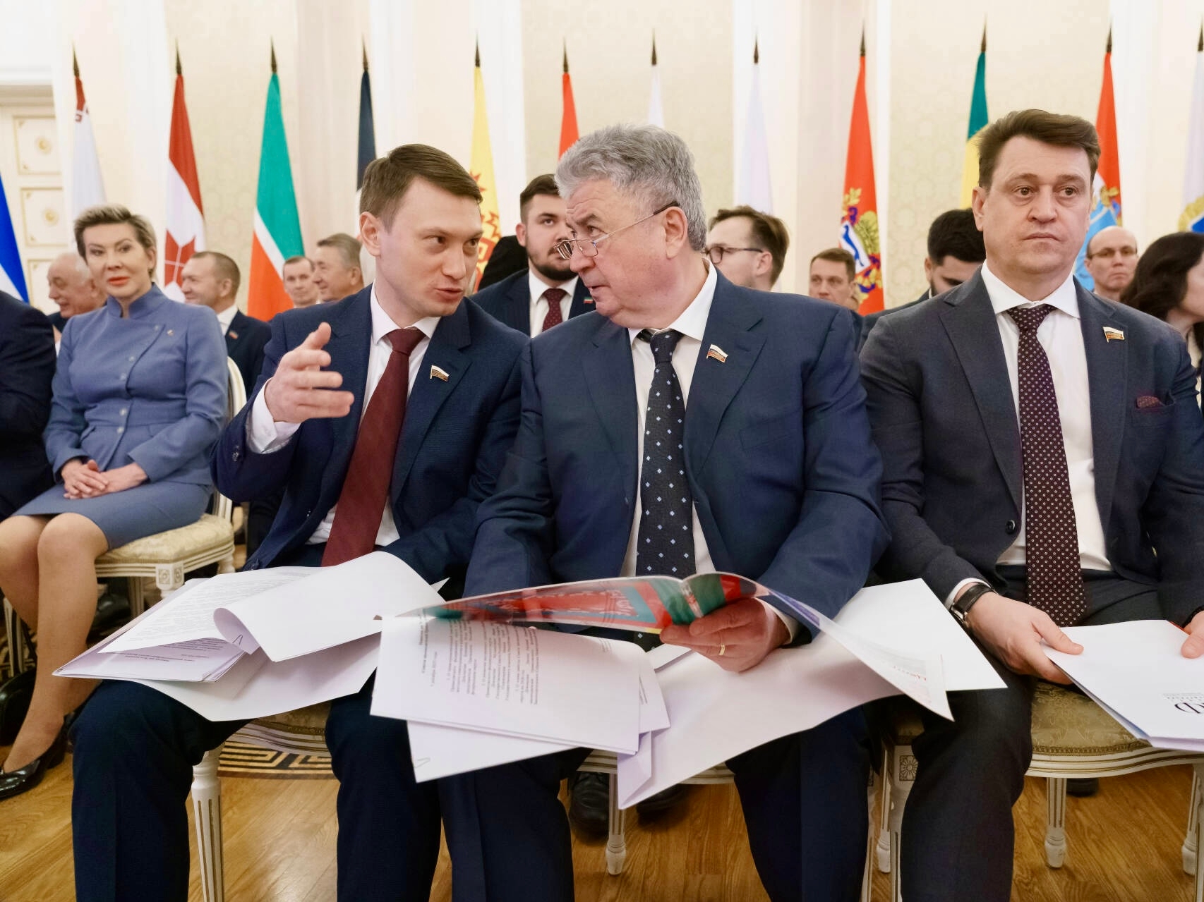 Сегодня принял участие в пленарном заседании Совета законодателей Приволжского федерального округа, которое прошло в Казанской Ратуше.