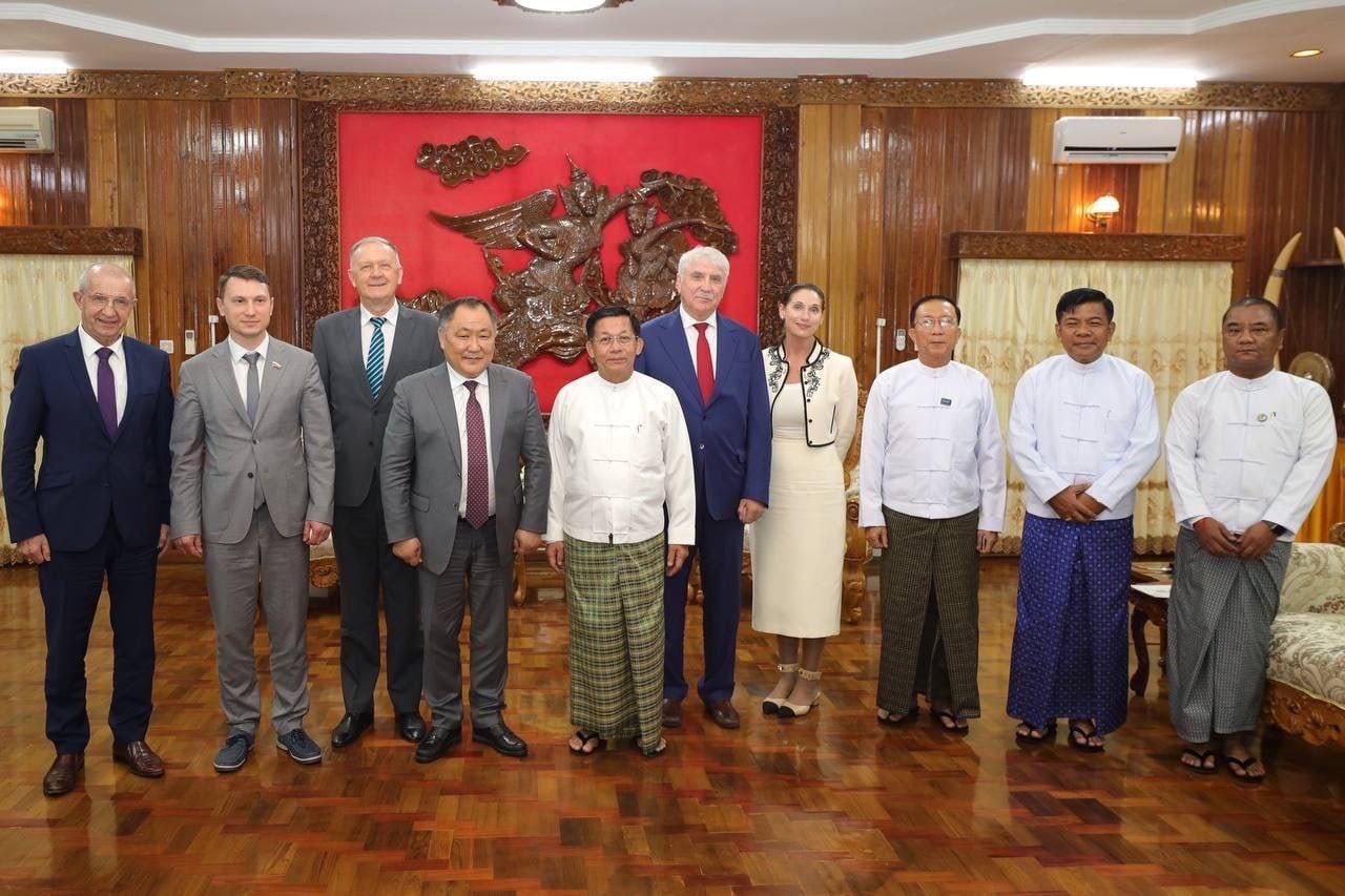 Посетил Мьянму в составе парламентской делегации Государственной Думы России.