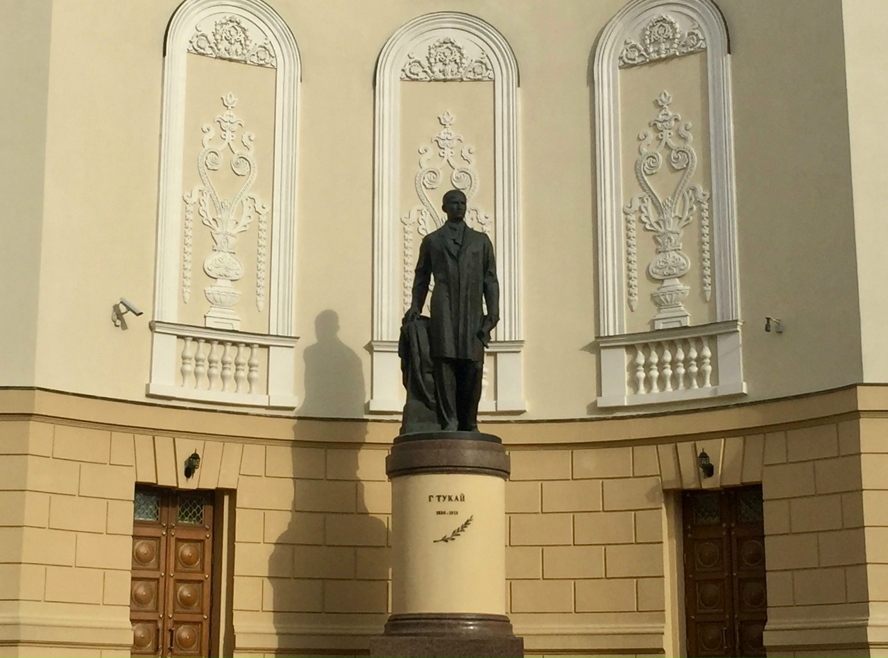 Сегодня в Татарстане отмечаются два прекрасных праздника — День родного языка и 140-летие со дня рождения великого татарского поэта Габдуллы Тукая. 